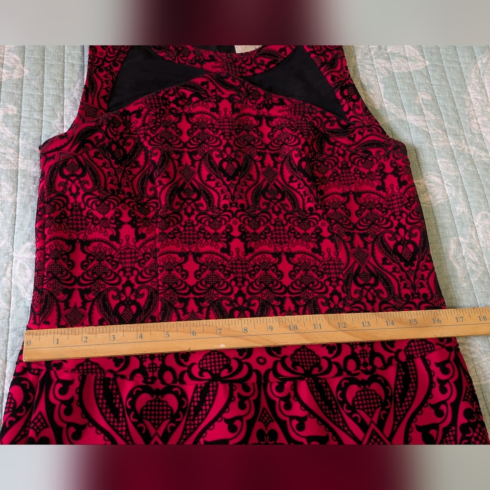eci Red And Black Flocked Dress With Lace Detail. Size 8. - Picture 8 of 11